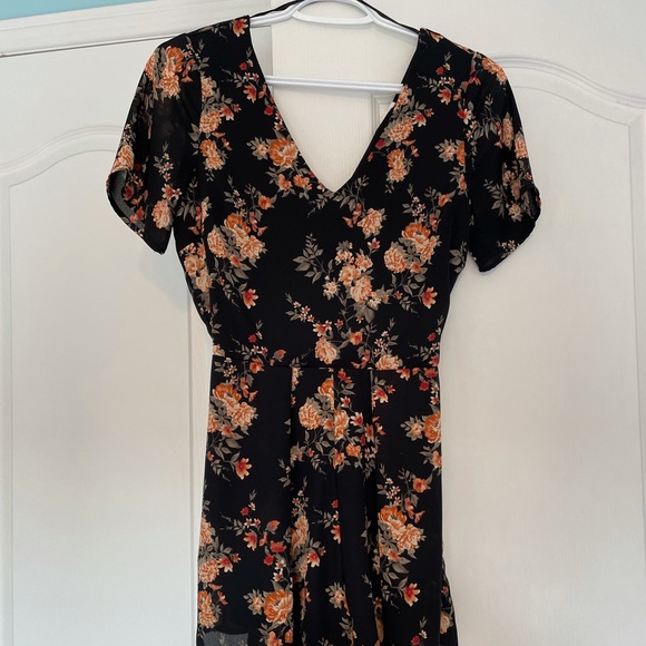 Floral Romper - Picture 4 of 4